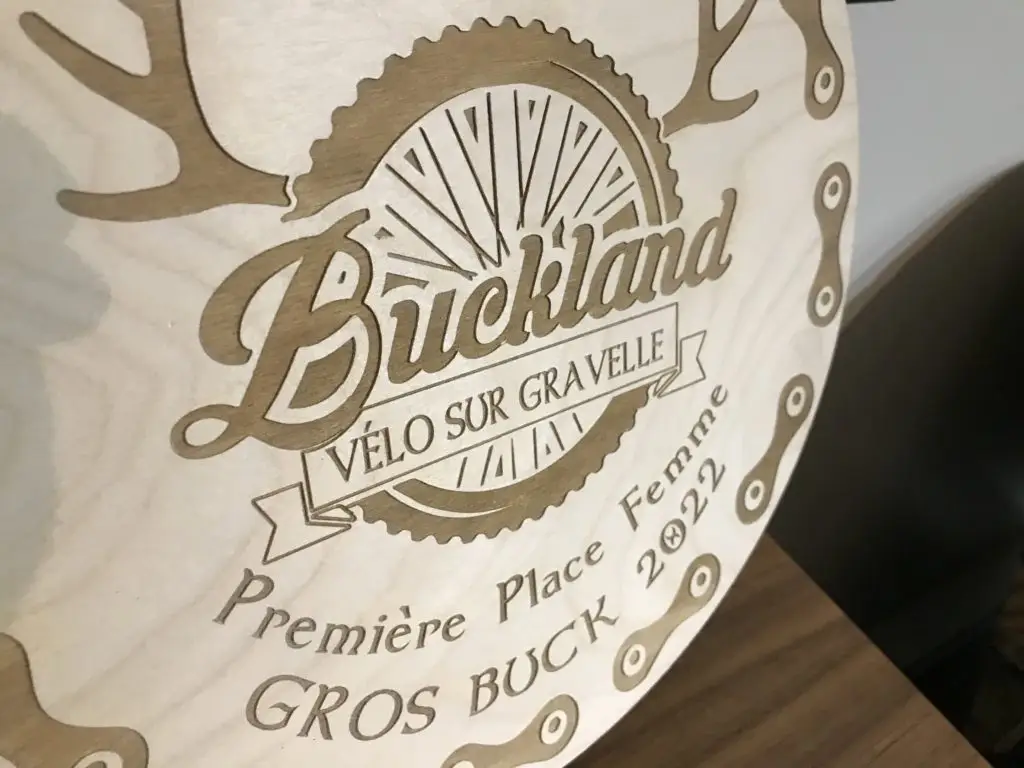 Gravure laser bois-wood laser engraving